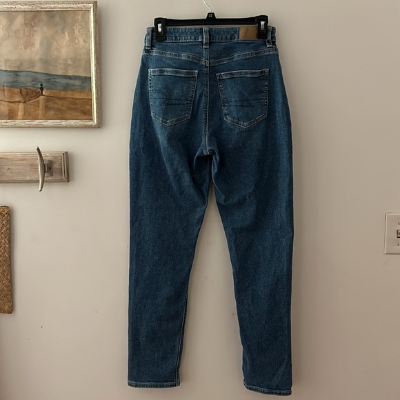 American Eagle MOM Jeans - Picture 3 of 7